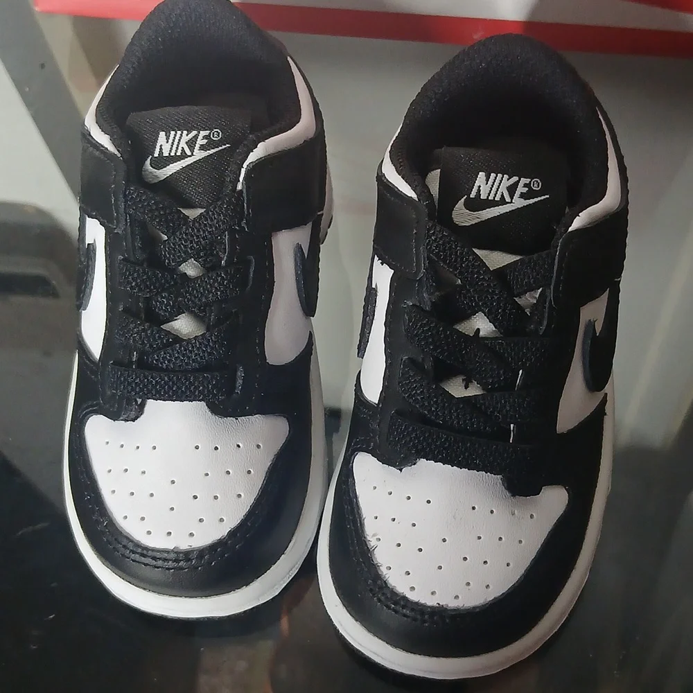 Nike Dunk Low Black And White (Panda) Size 5c - Picture 2 of 16